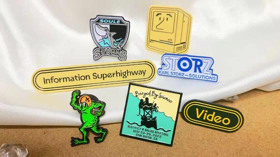 주문 금속 1.5in 부드러운 에나멜 랩 핀 배지 금속 하드 사용자 지정 금속 핀 배지 online manufacture