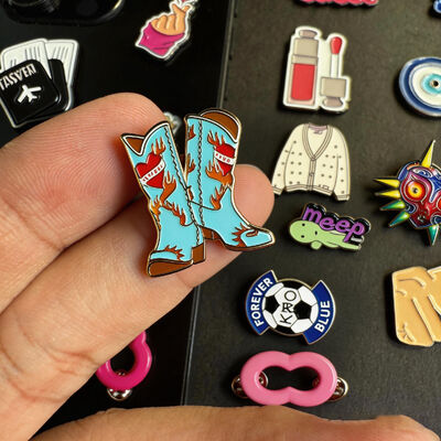 주문 맞춤형 메탈 휴대폰 스티커 – 모바일 폰 장식을 위한 독특한 기념품 펜던트 배지 디자인 online manufacture