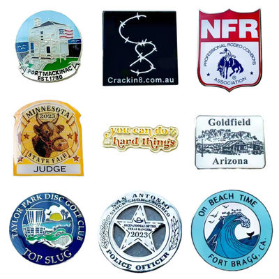 좋은 가격 맞춤형 로고가 있는 맞춤 하드 에나멜 옷깃 핀 (기업 브랜딩용) 온라인으로